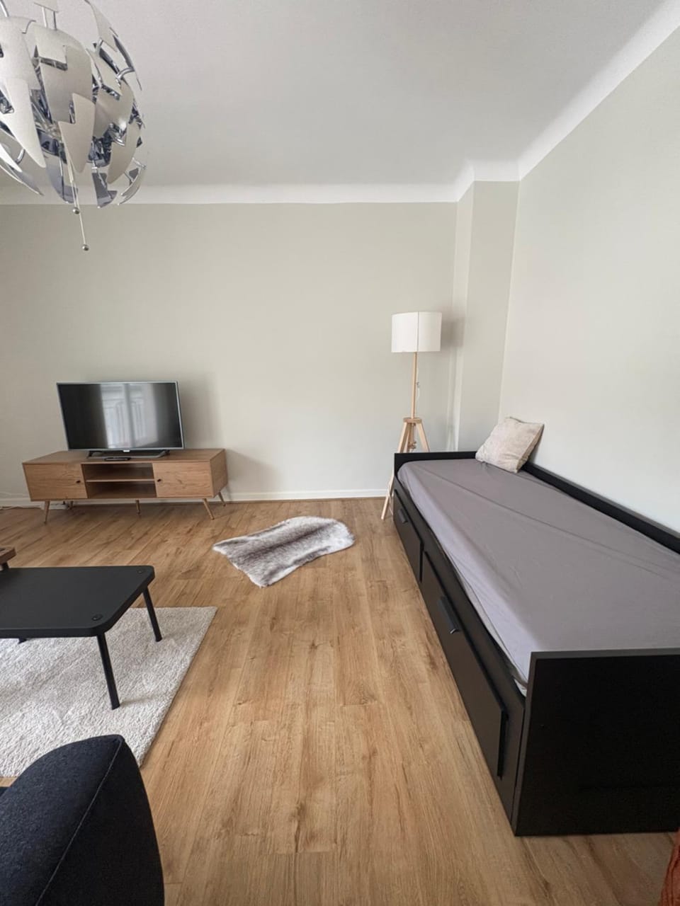 Communal lounge/ TV room, TV and multimedia, Living room, Evening entertainment