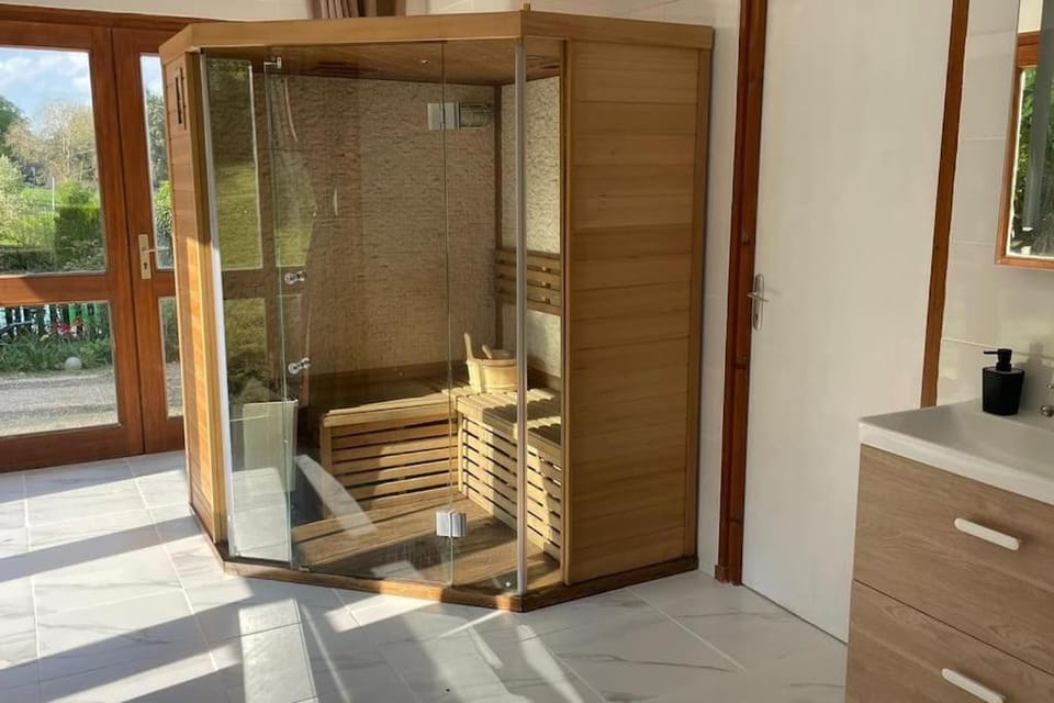 Shower, Sauna, Bathroom