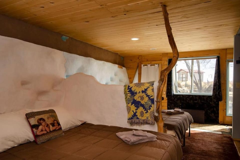 High Mountain Desert Earthship with Stunning Views House in Colorado
