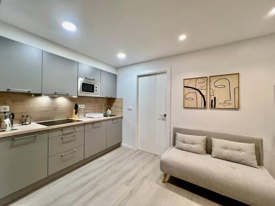Kitchen or kitchenette, Living room