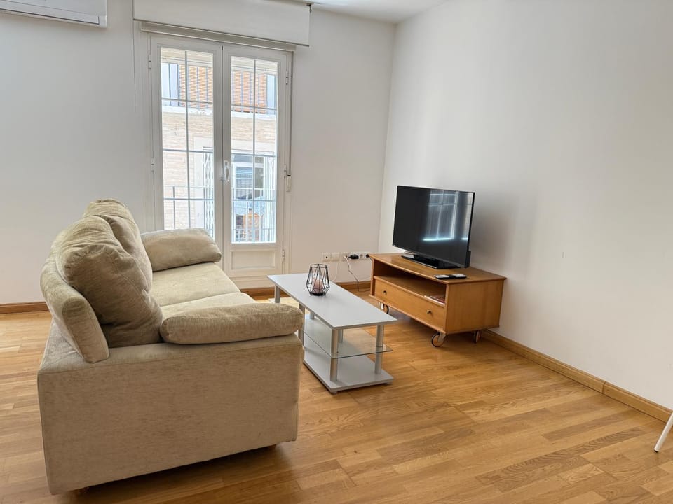 LC Casta Álvarez Apartment in Zaragoza