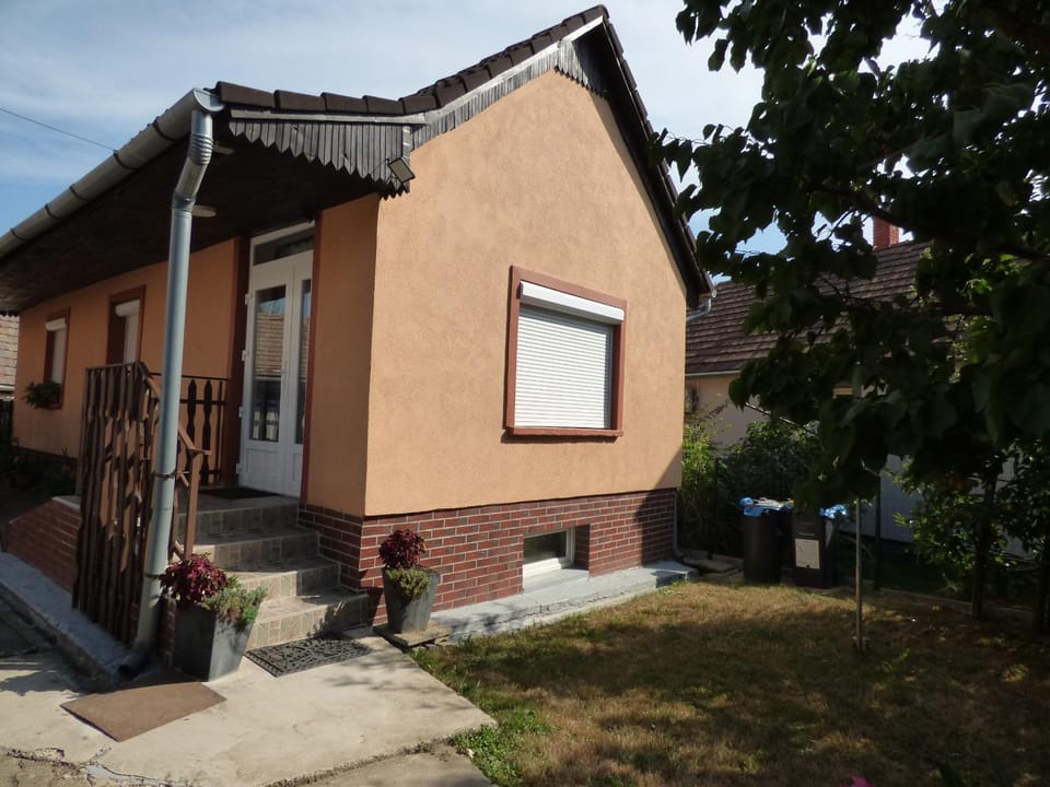 Property building, Street view
