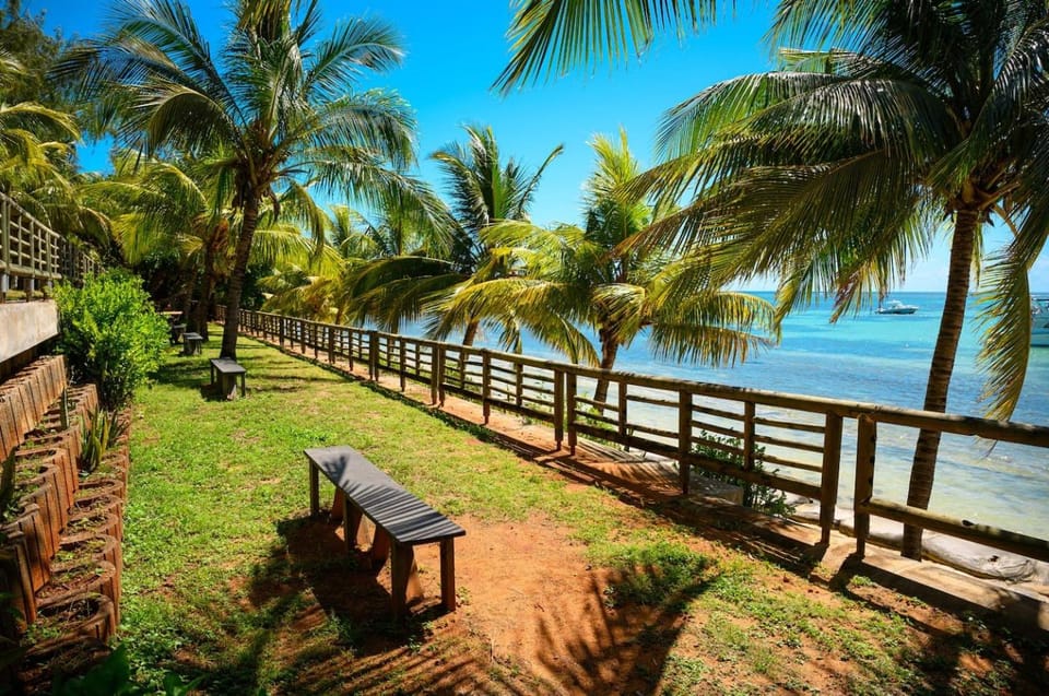 Beachfront Duplex with Estate Pool House in Rivière du Rempart District, Mauritius