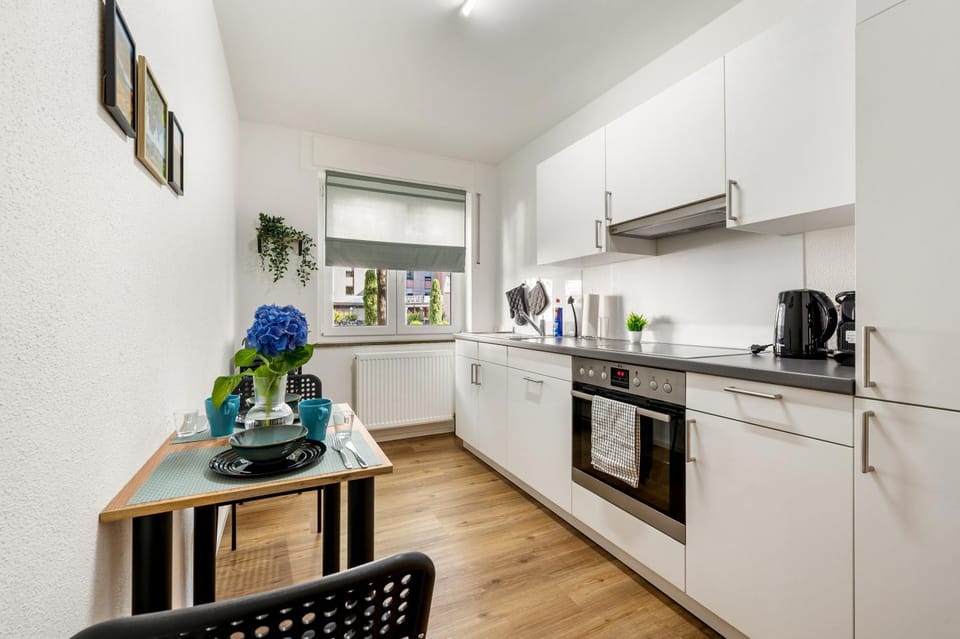 Dining area, kitchen