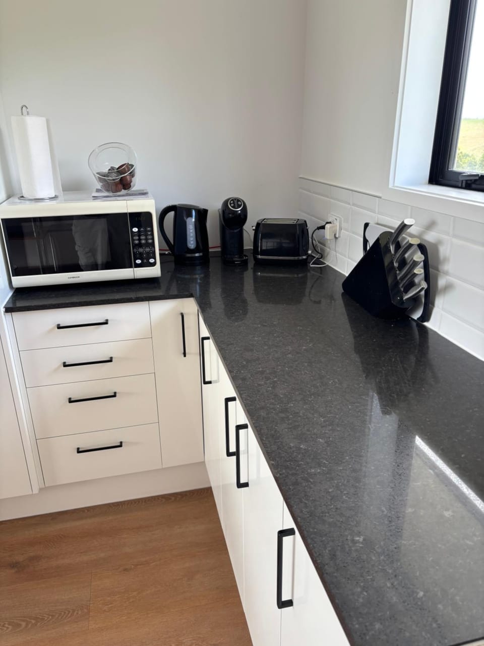 Coffee/tea facilities, toaster
