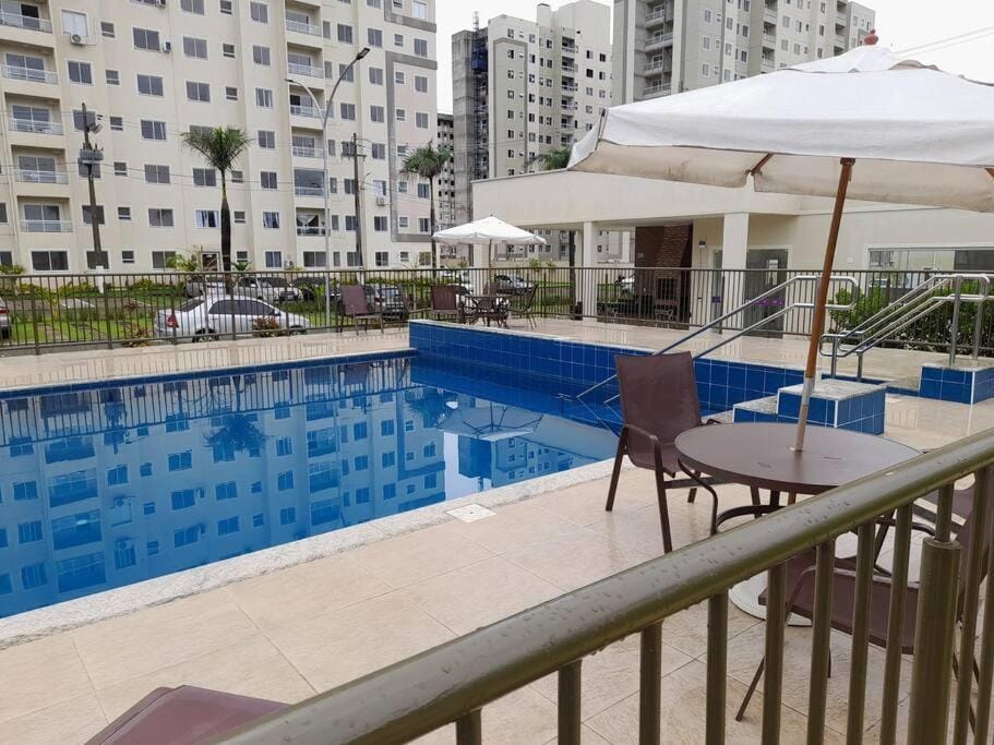 Property building, Day, Swimming pool