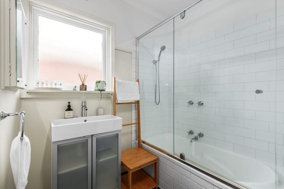 Cute Retro Gem Apartment in Geelong