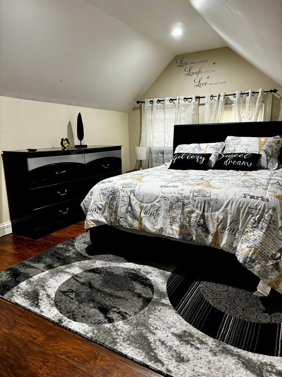 Bed, Bedroom