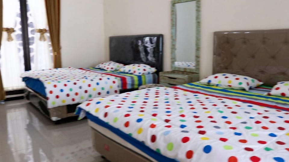 Villa Kusuma Pinus M71, Kota Batu Malang Villa in Batu