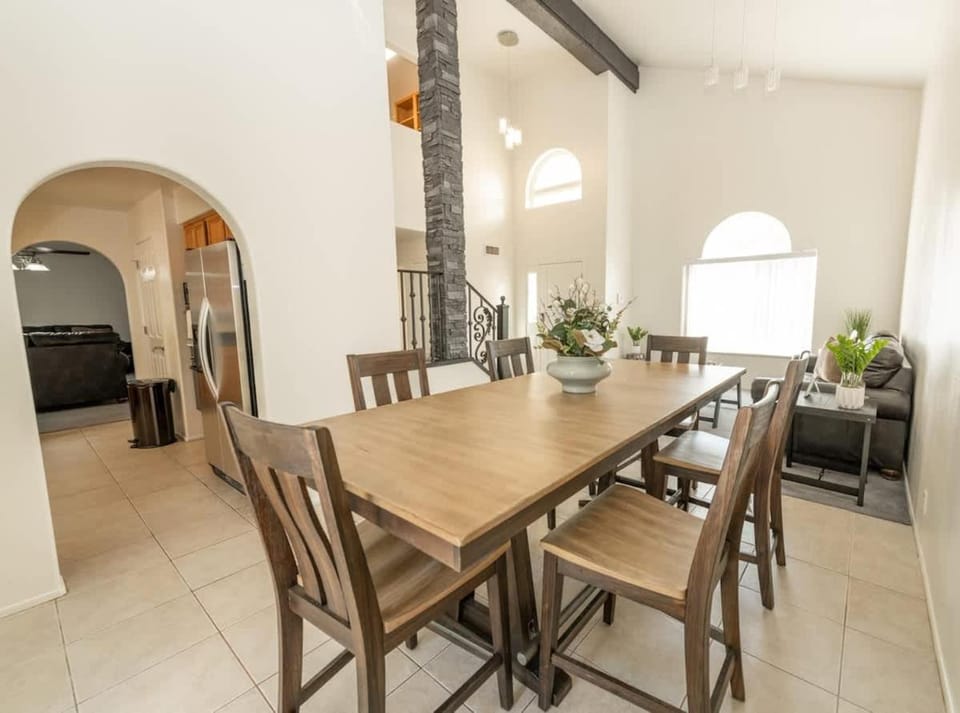 Large Family Home with Game Room House in Page