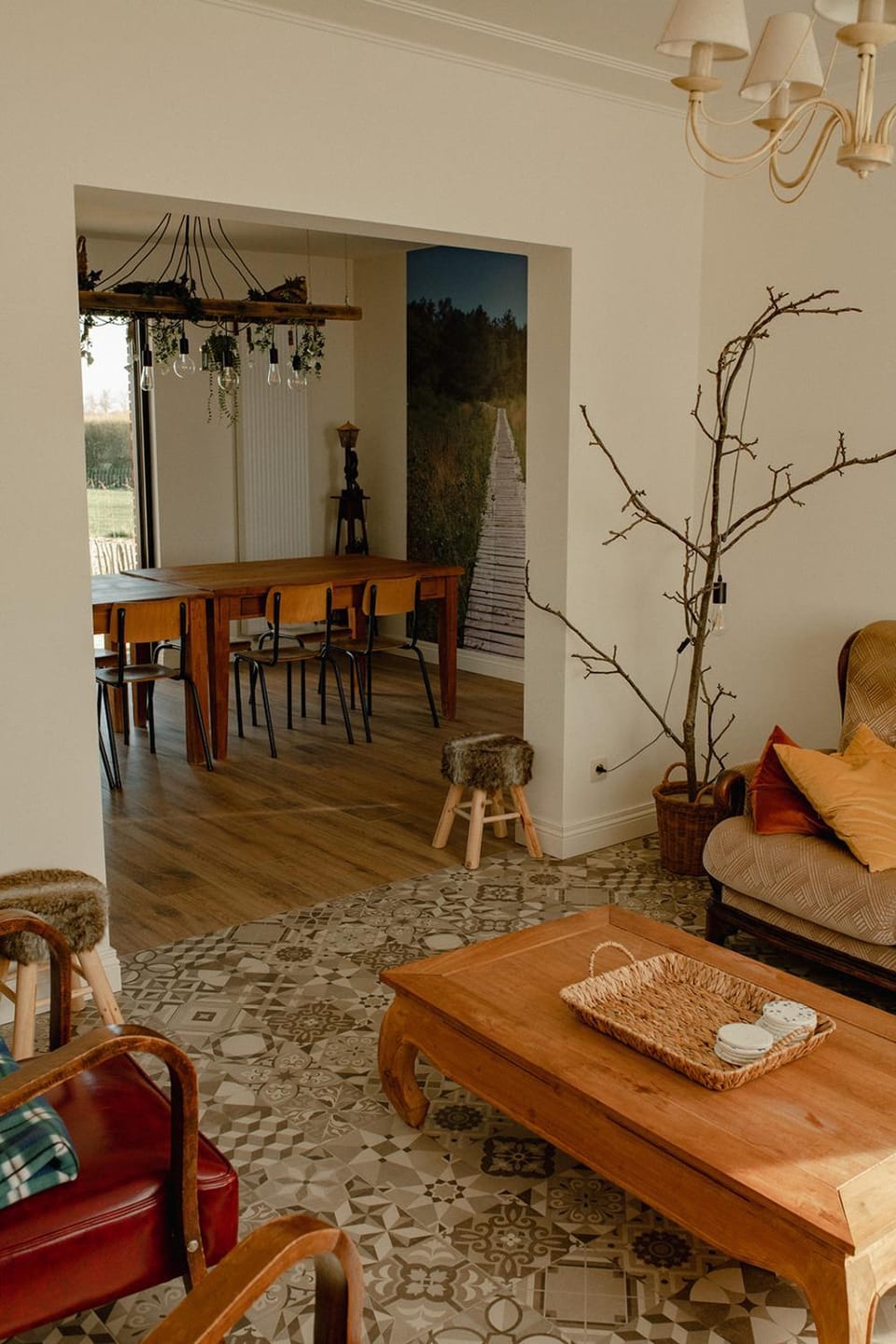 Seating area, Dining area