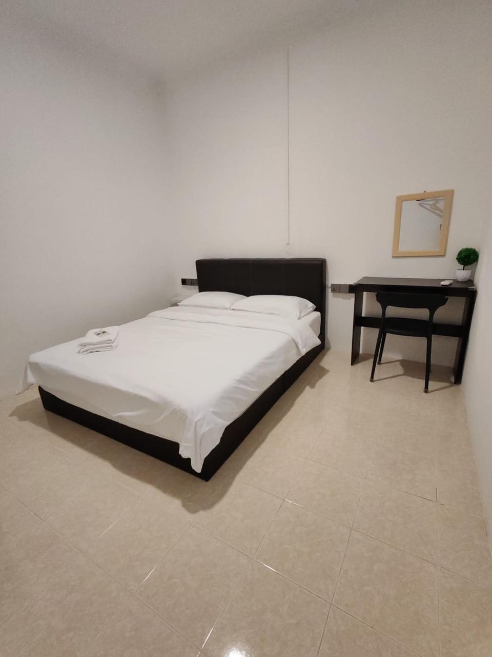 23 Inn Queenbed Room with share bathroom Hostel in Penang
