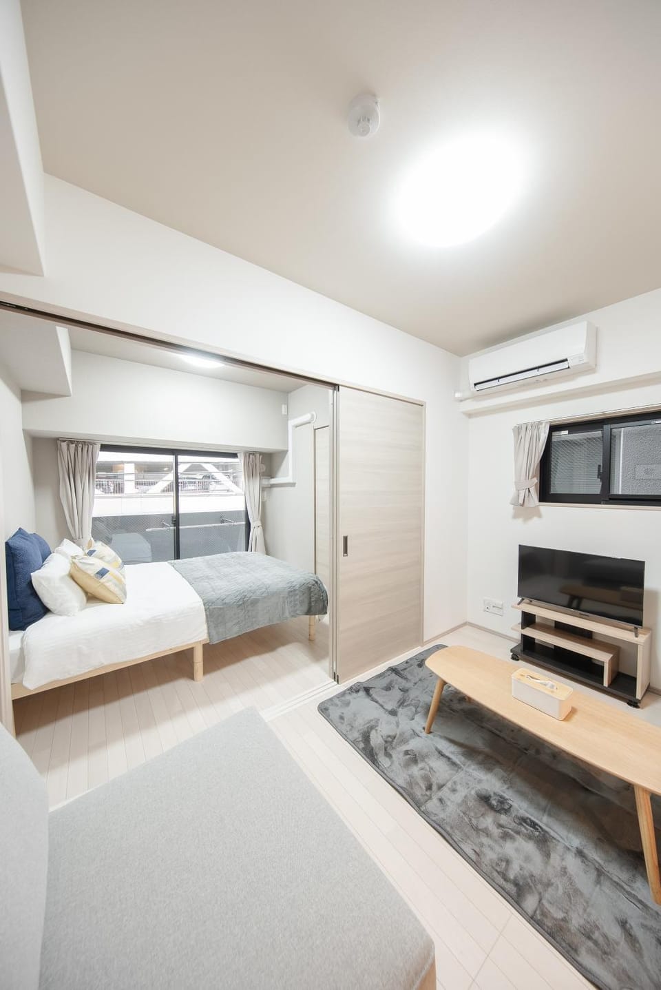 Bed, TV and multimedia, Bedroom, air conditioner