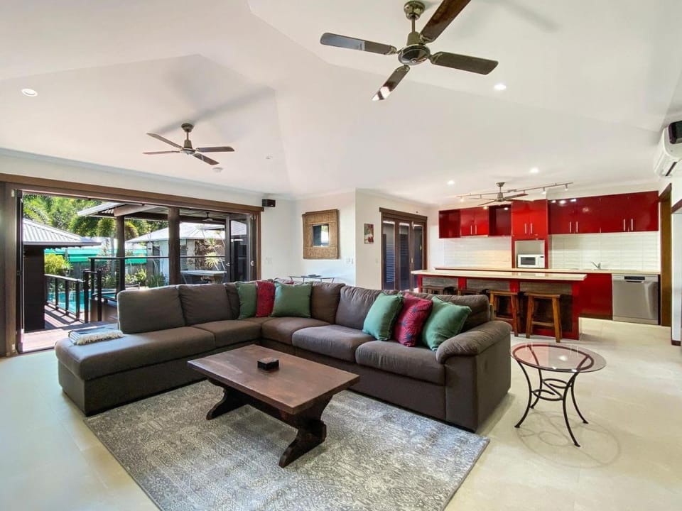 Banyak Villa House in Florence Bay