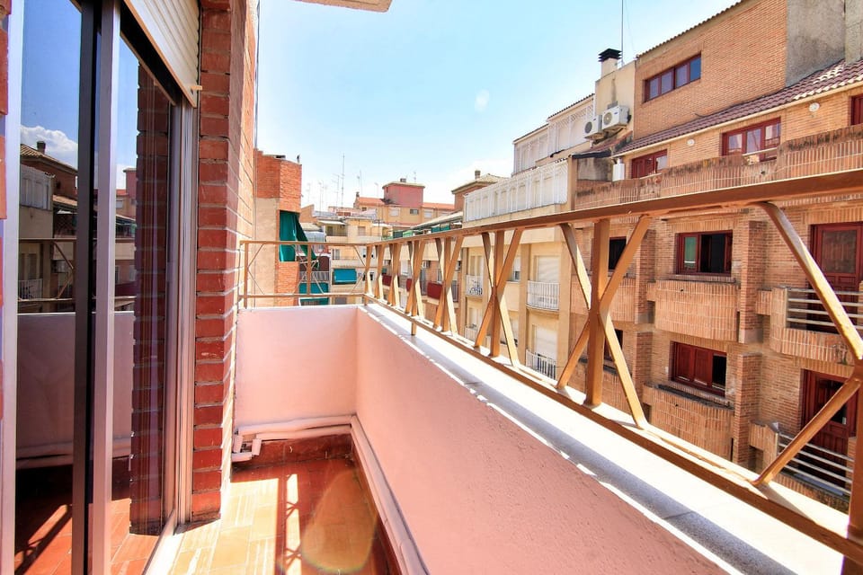 Balcony/Terrace, City view