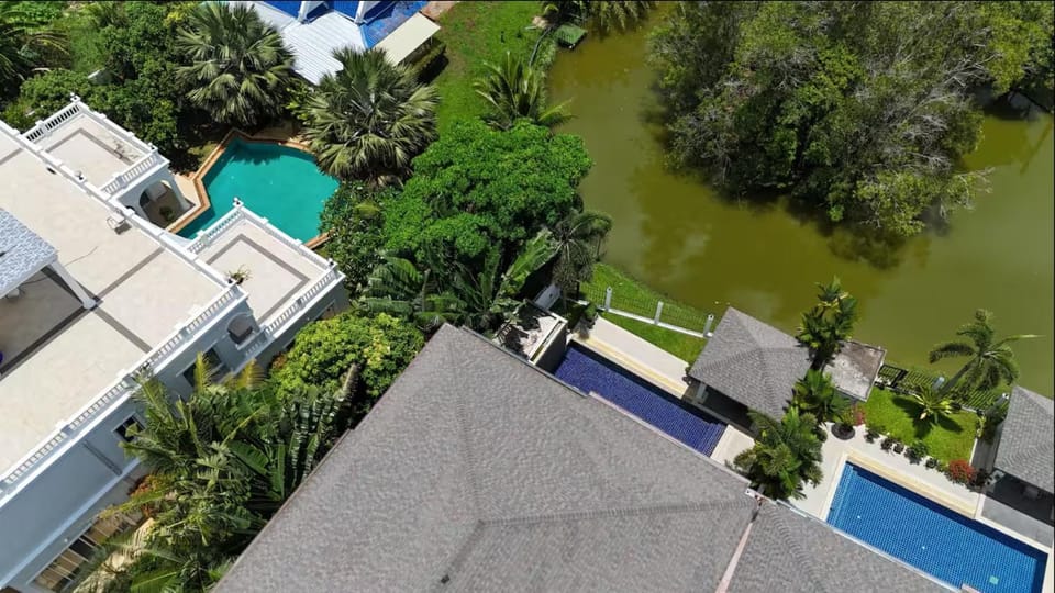 Bird's eye view, Lake view, Pool view, Swimming pool