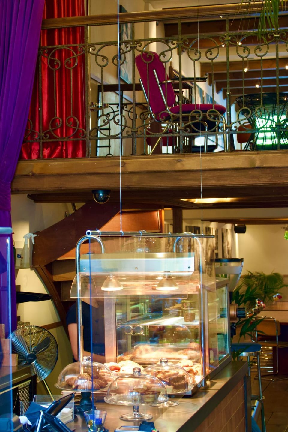 Restaurant/places to eat, Food and drinks, Food