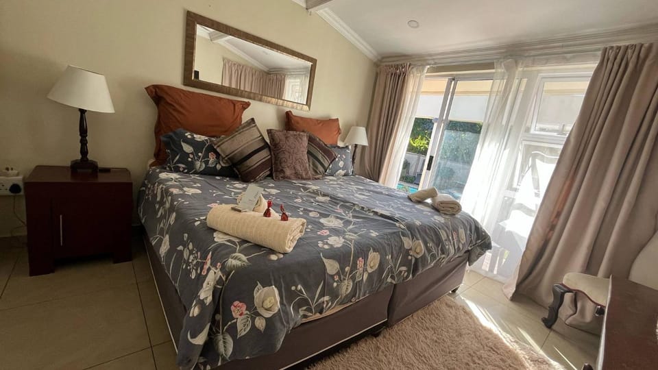 Bed, Photo of the whole room, Bedroom, Garden view, Pool view, towels, wardrobe