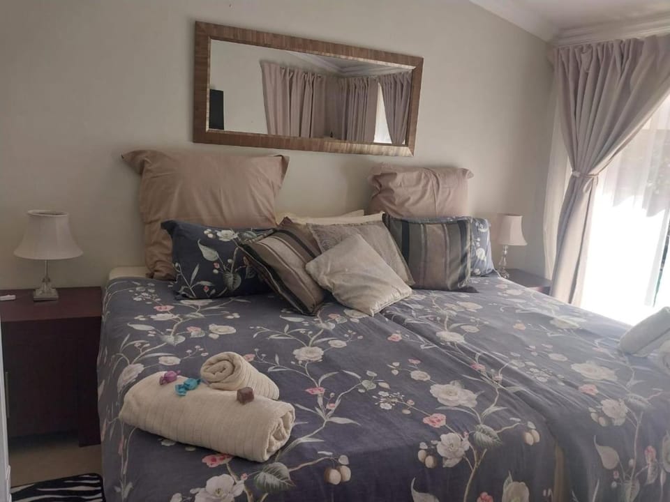 Bed, Photo of the whole room, Bedroom, Garden view, Pool view, wardrobe