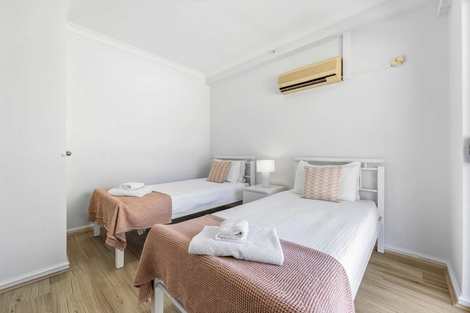 Convenient East Perth Stay with Free Parking Apartment in Perth