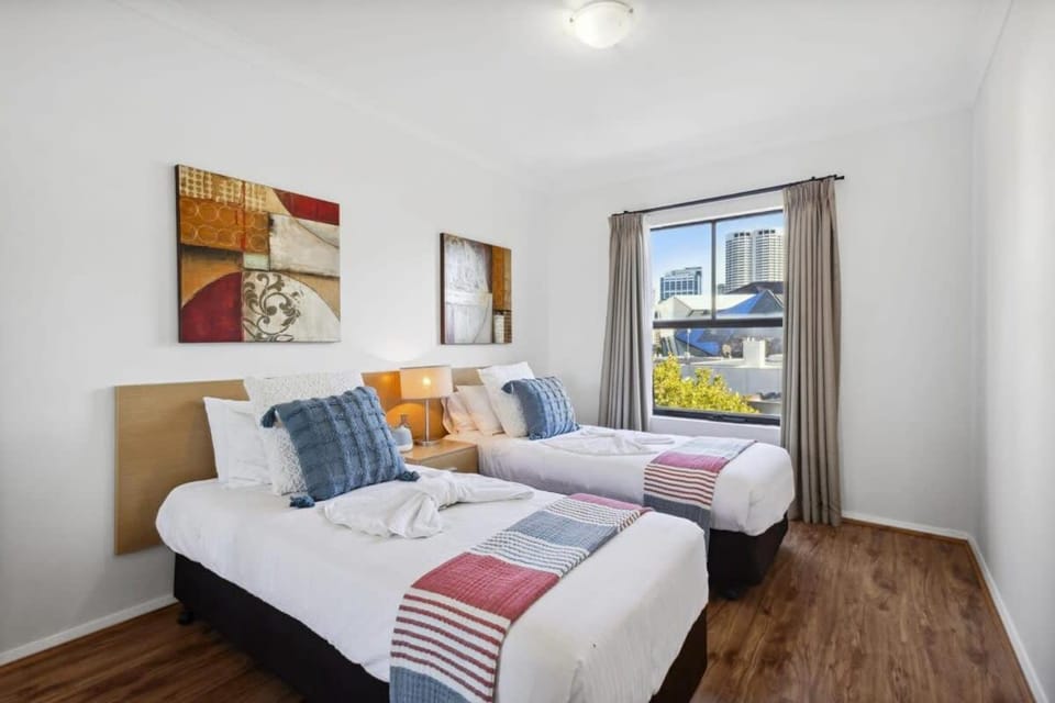 Perth Prime Located 2BDR 1PRK Apartment in Perth