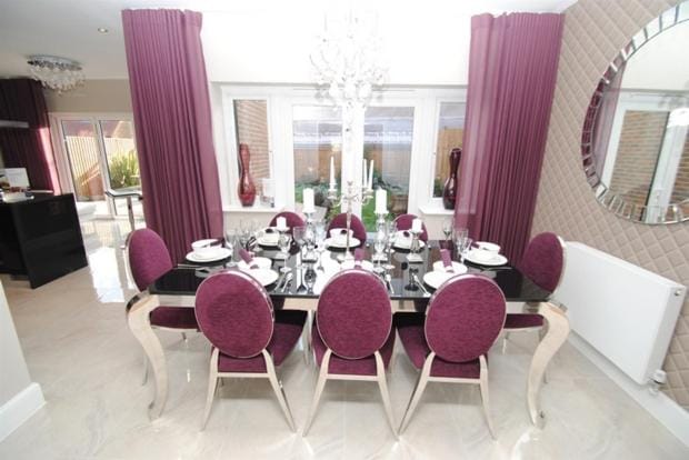 Seating area, Dining area