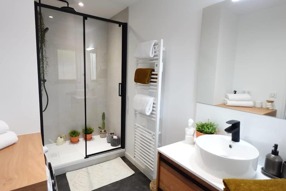 Le Charme Parisien - Confortable House in Hauts-de-France