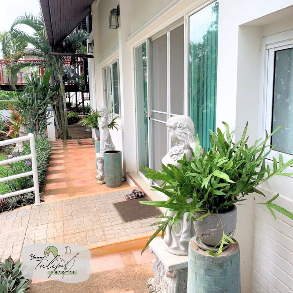 Property building, Patio, Garden, Balcony/Terrace, Garden view
