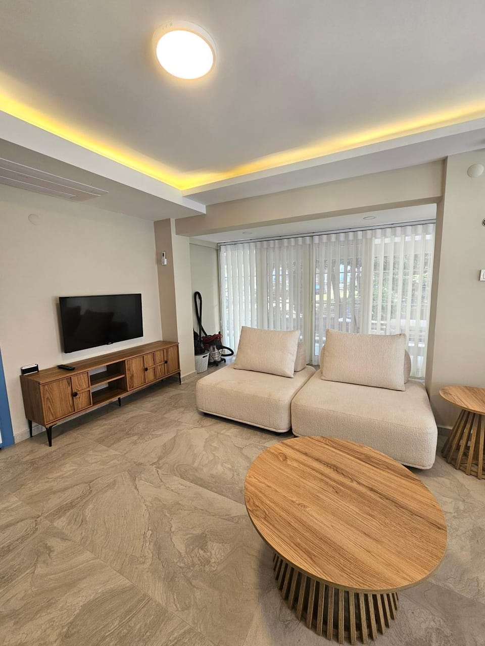 TV and multimedia, Living room, Seating area