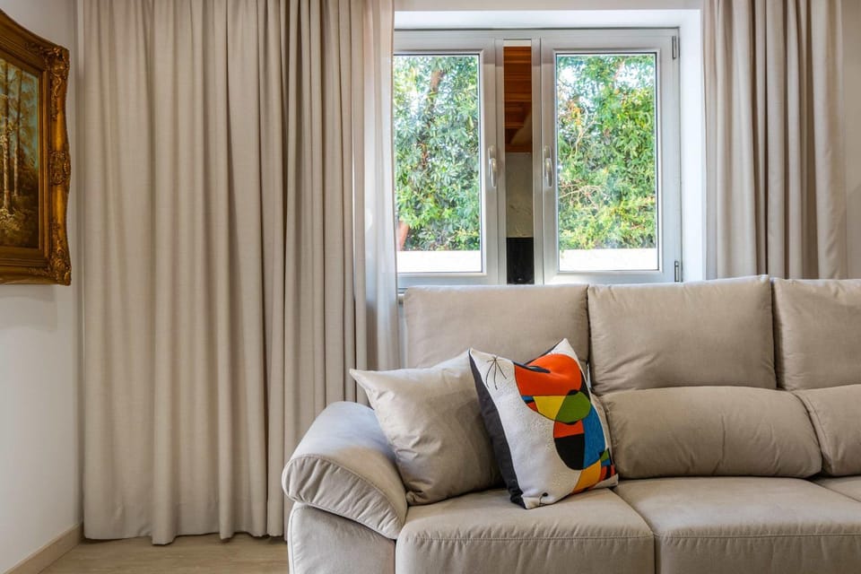 Villa Rosa Estoril Retreat by Portugal Portfolio Villa in Estoril
