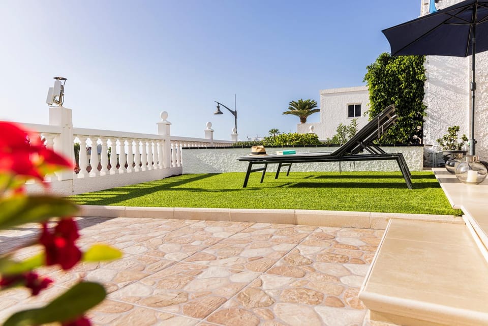 Garden, Garden view, Pool view, sunbed
