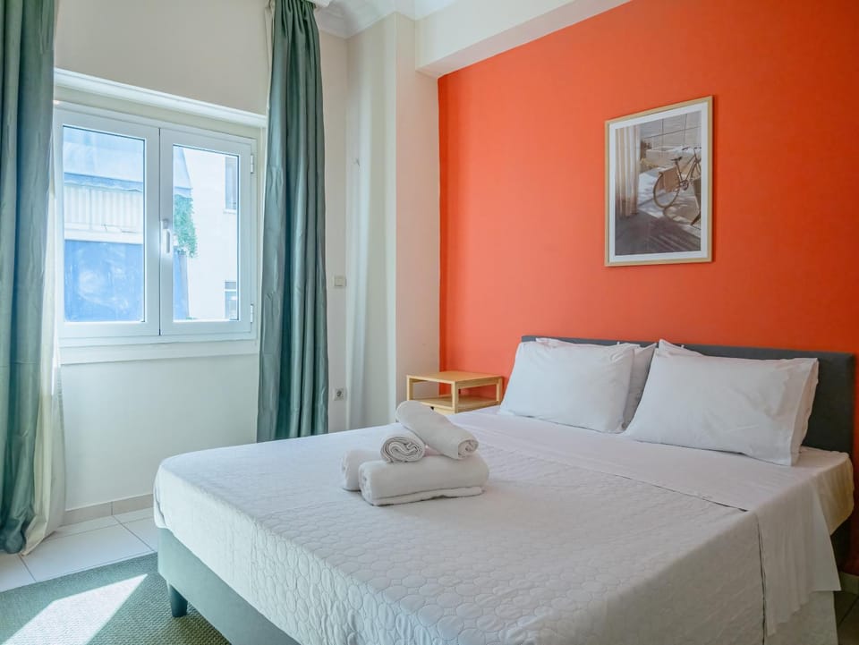 Bedroom, towels