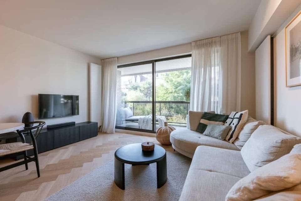 Casiola - Elegant seaside getaway in central Knokke Apartment in Knokke-Heist