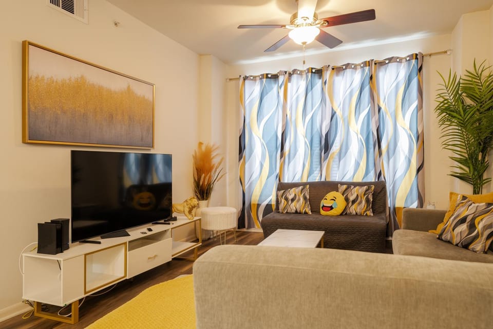 Communal lounge/ TV room, Bed
