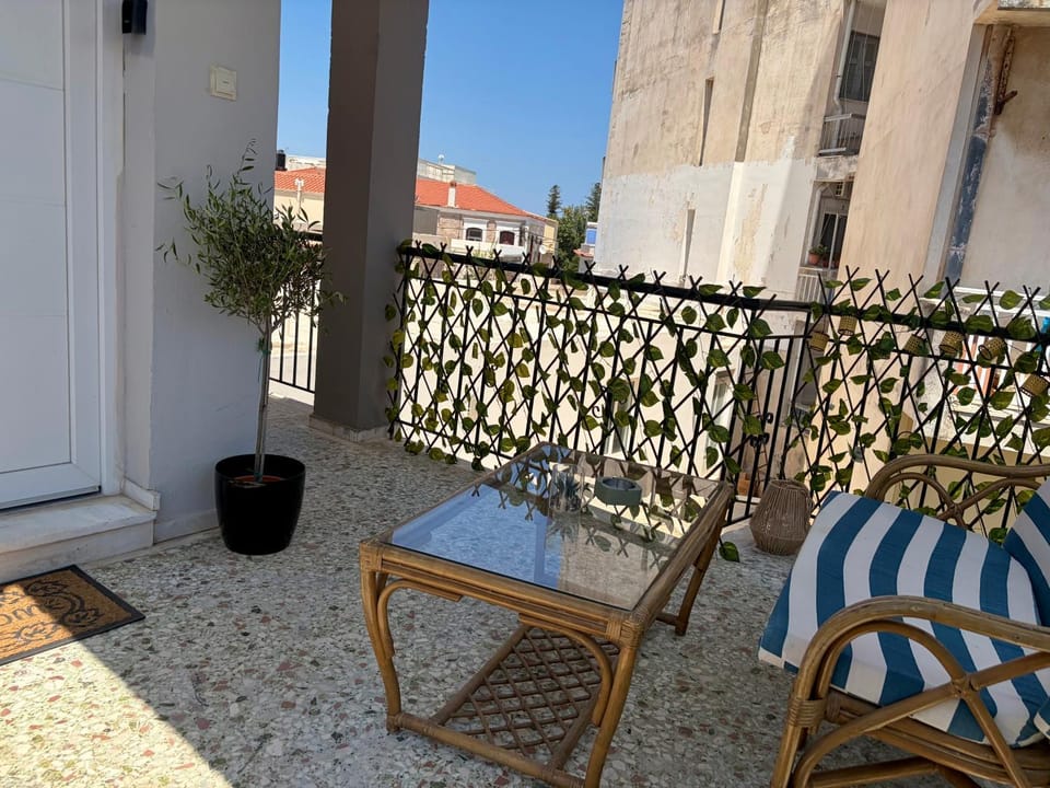 Modern Greek Apartment 2nd Floor Apartment in Decentralized Administration of the Aegean