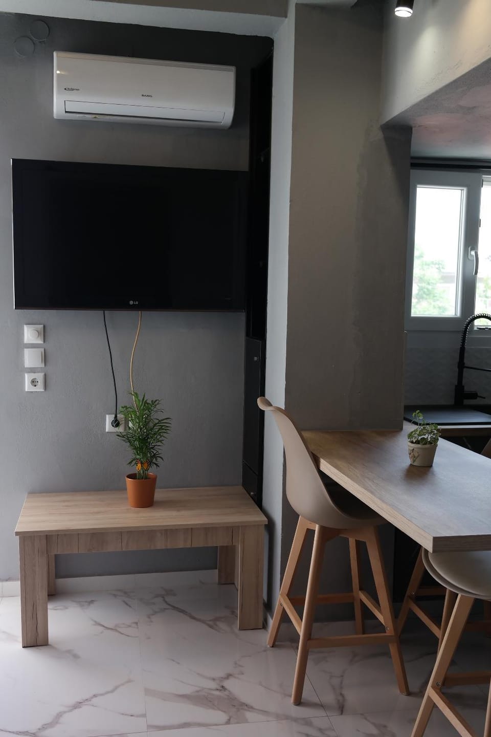 Modern Greek Apartment 2nd Floor Apartment in Decentralized Administration of the Aegean