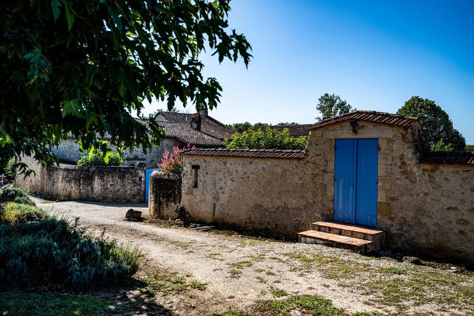 Refuge de Perreau House in Nouvelle-Aquitaine