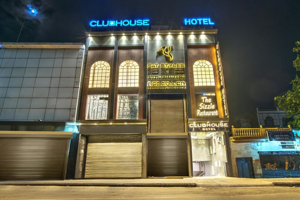 Night, Nightclub / DJ, City view