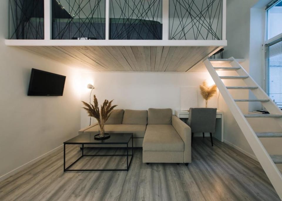 TV and multimedia, Living room, Seating area