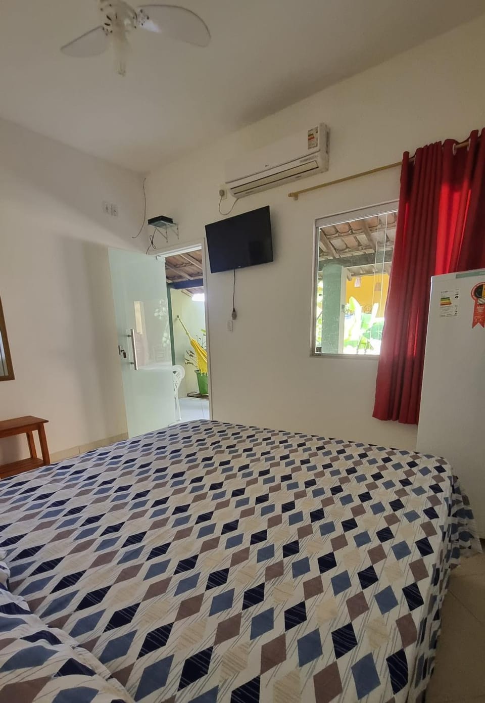 Bed, TV and multimedia, Photo of the whole room, Bedroom, locker, minibar, air conditioner