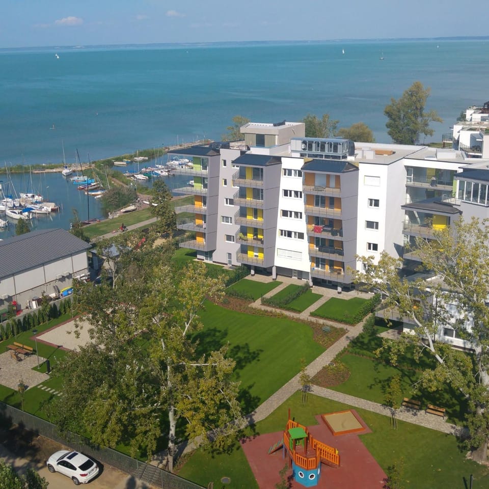 Relax Apartman Apartment in Siófok
