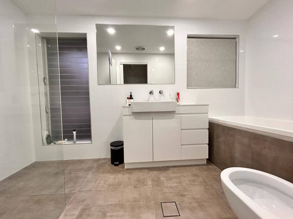 Toilet, Bathroom, Bath