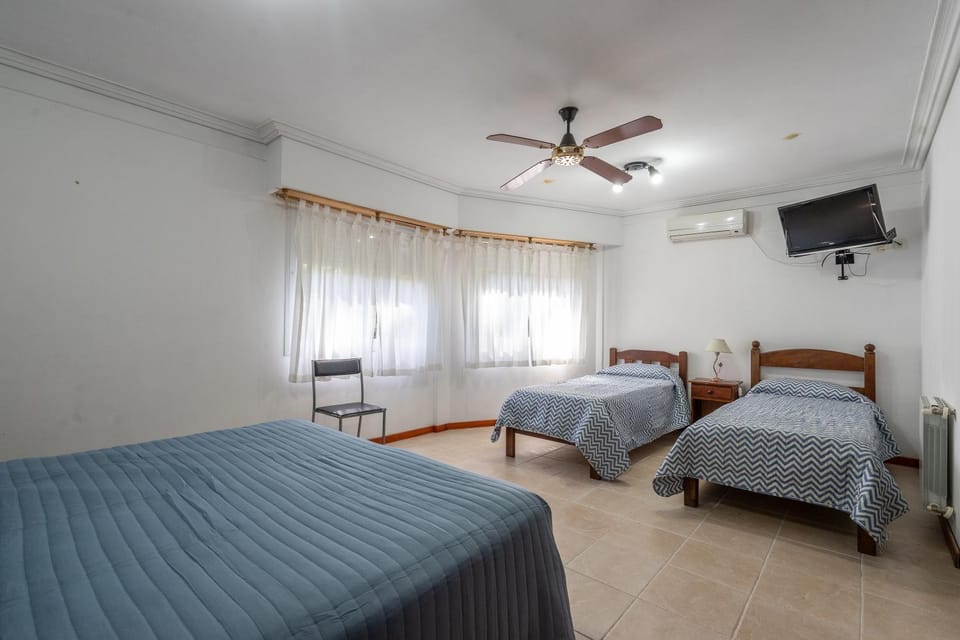 Bed, Photo of the whole room, Bedroom, air conditioner