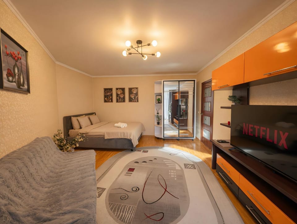 RentHouse Apartments Metropolis Apartment in Chișinău
