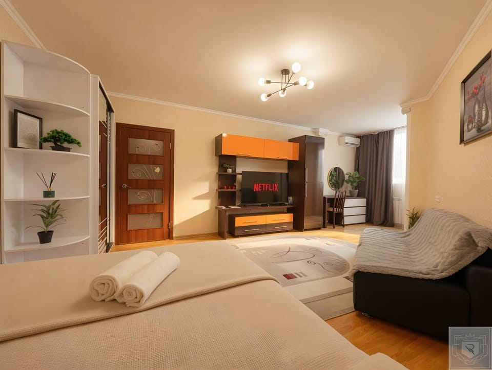 RentHouse Apartments Metropolis Apartment in Chișinău