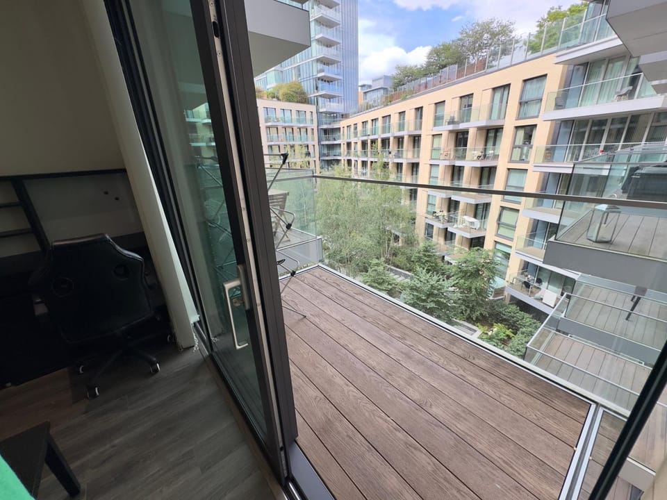 Property building, Balcony/Terrace