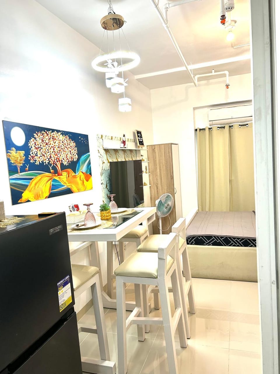 Paradise Point Staycation Hostel in Quezon City