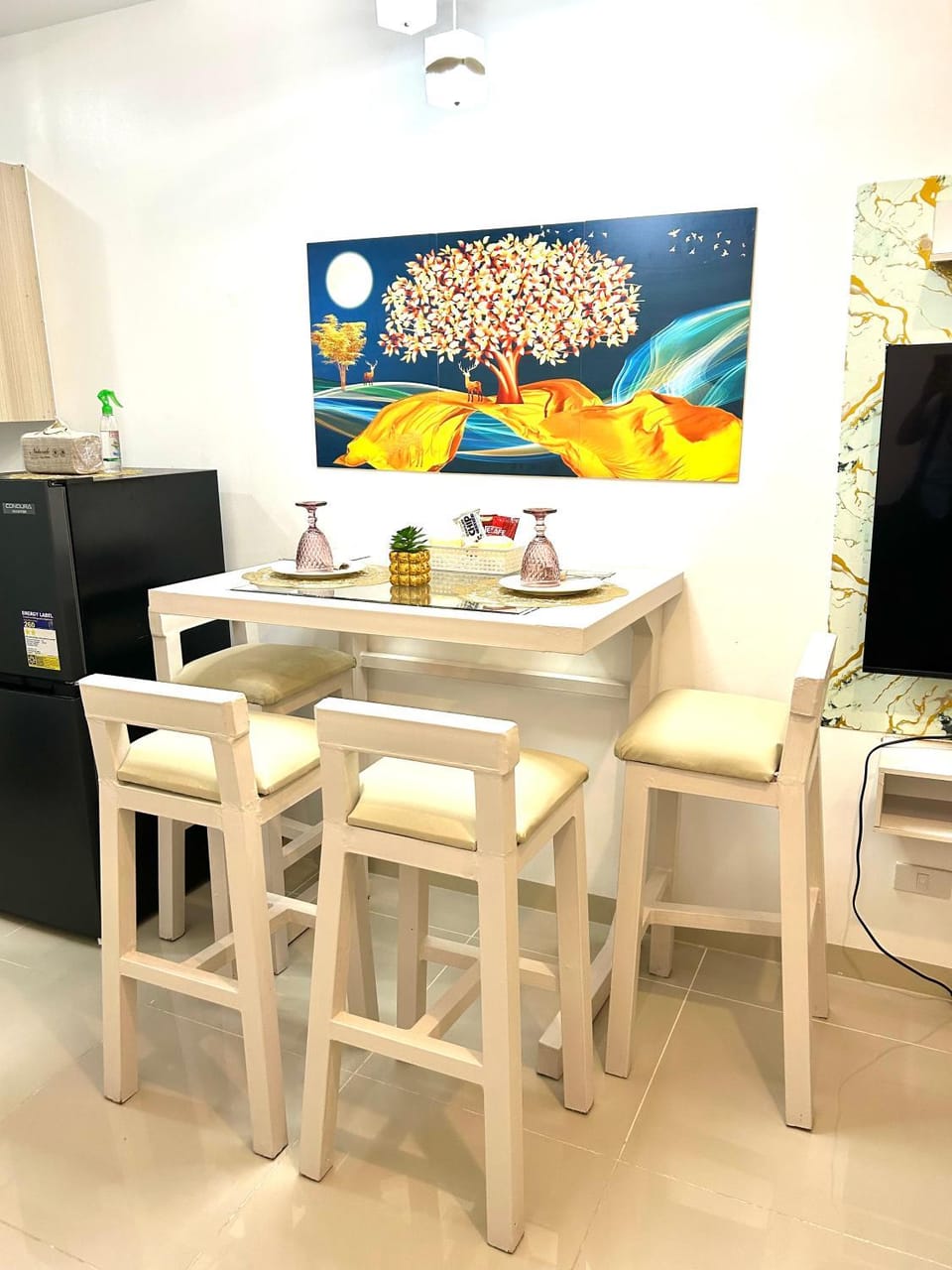 Paradise Point Staycation Hostel in Quezon City