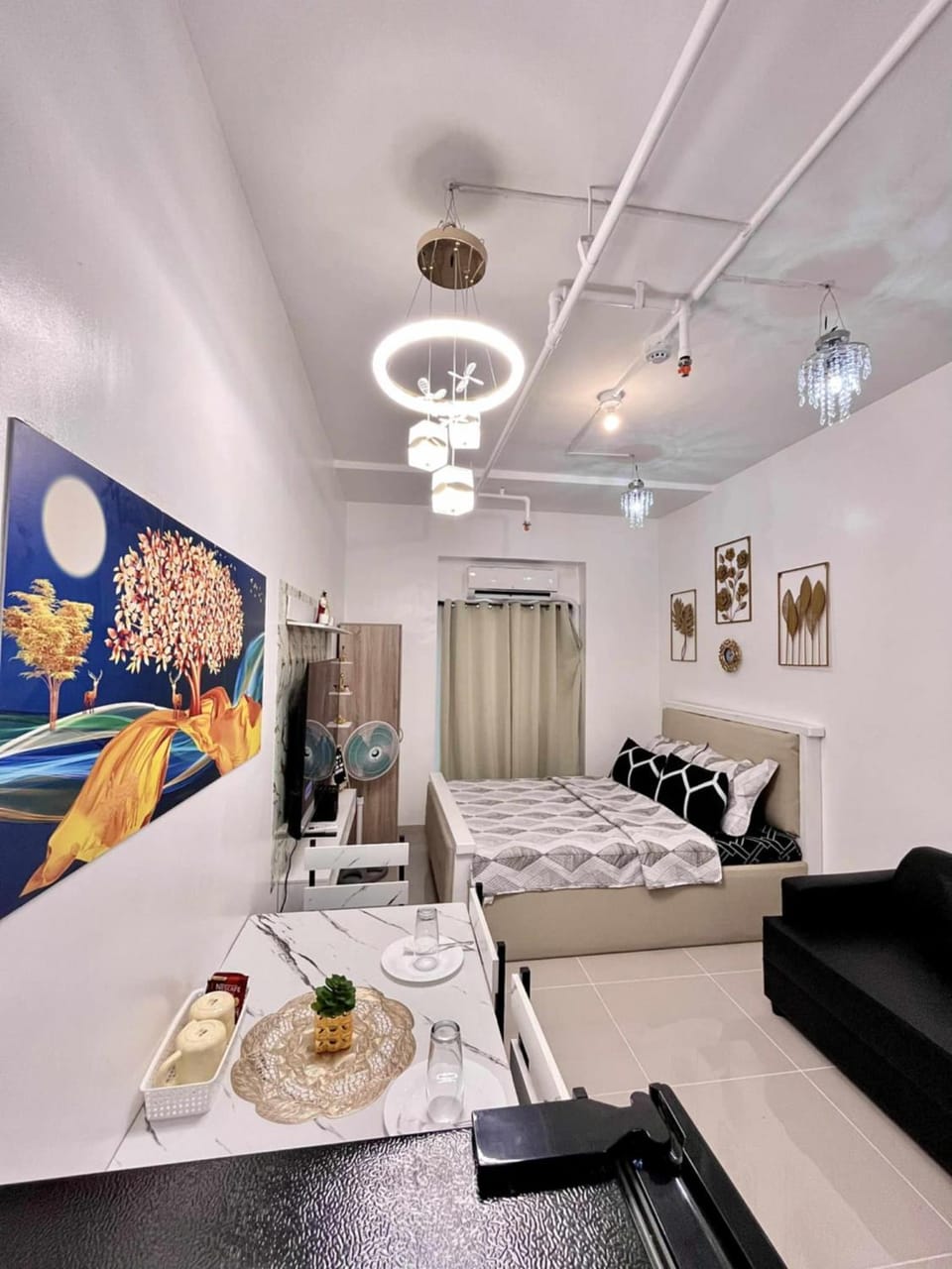 Paradise Point Staycation Hostel in Quezon City