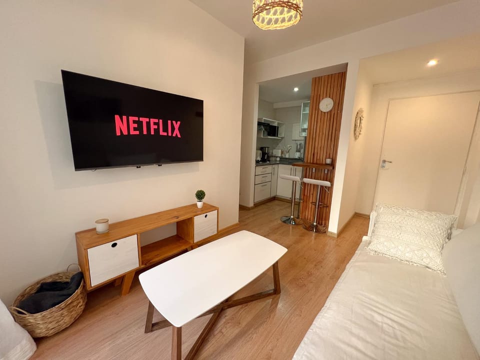 TV and multimedia, Living room, Dining area